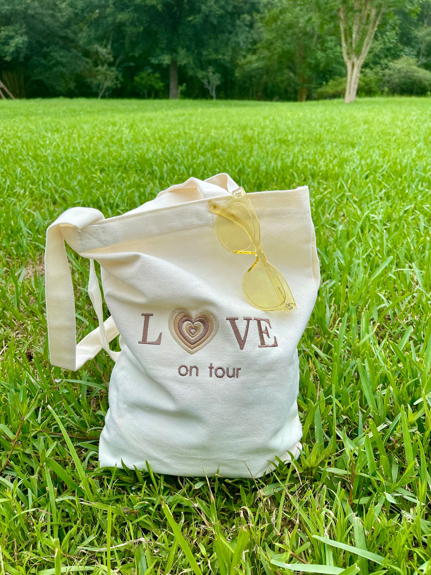 Love on Tour Tote Bag